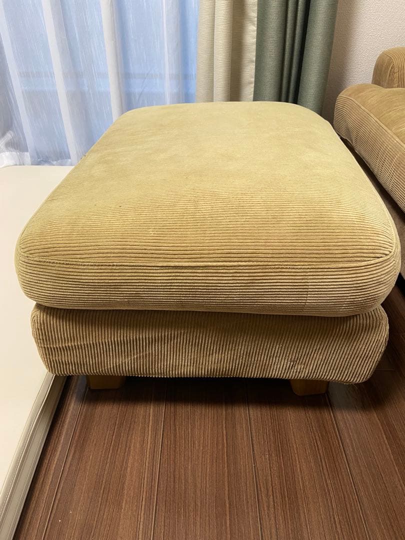 【2/10までの出品】unico GREIG(グレイグ)オットマン　キャメル