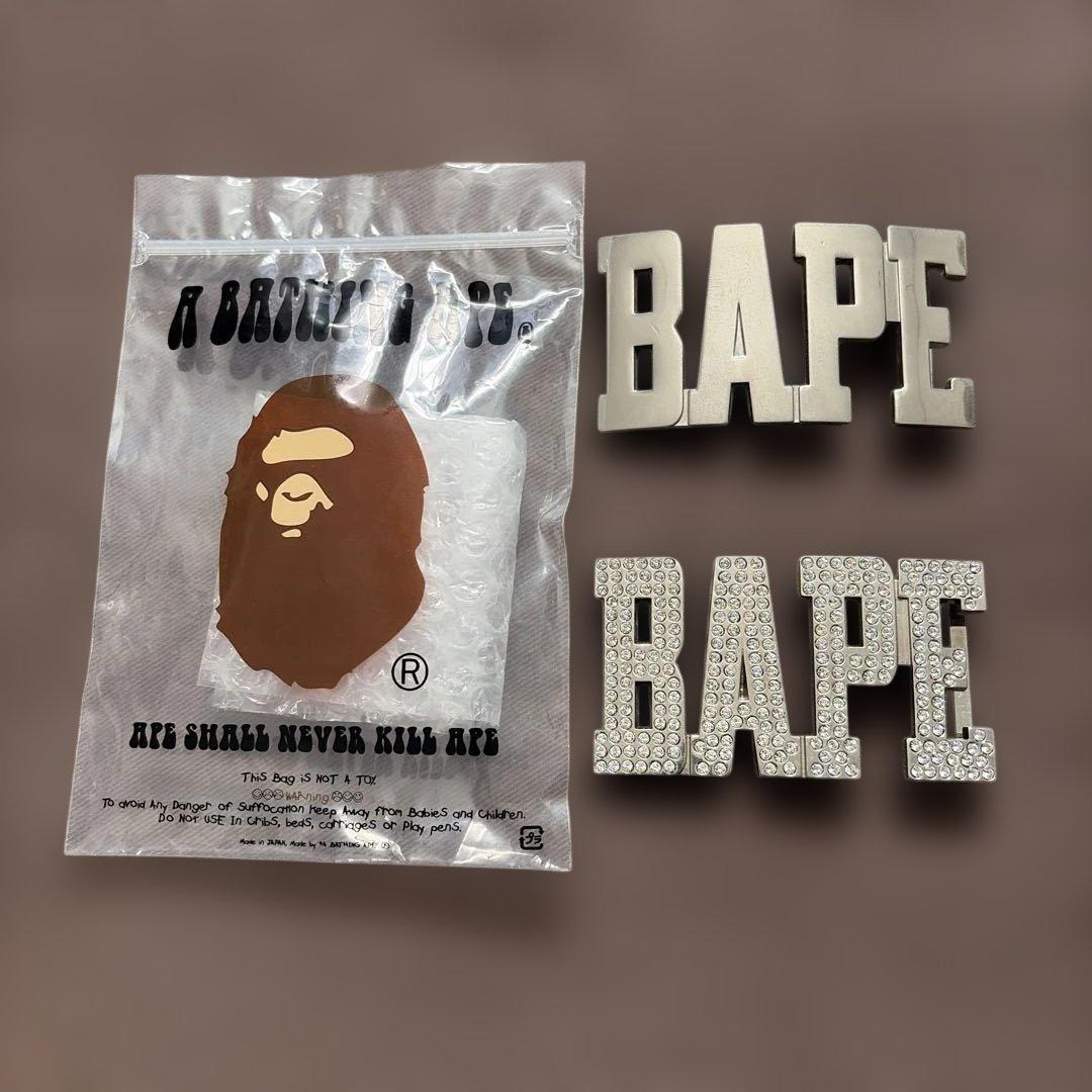 BAPE ダイヤモンド装飾 ロゴバックル BAPE 装飾 ロゴ2点セット販売