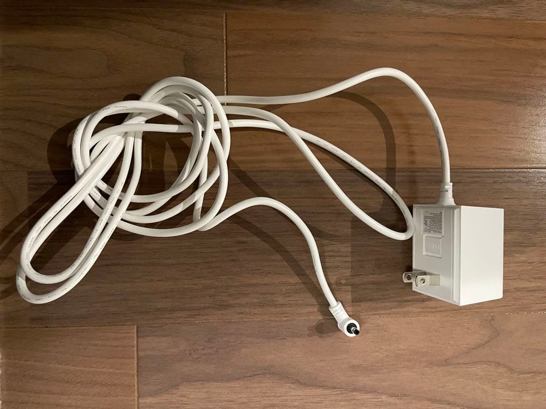 Ring 屋内外セキュリティカメラ　ソーラーパネル 付　新品同様