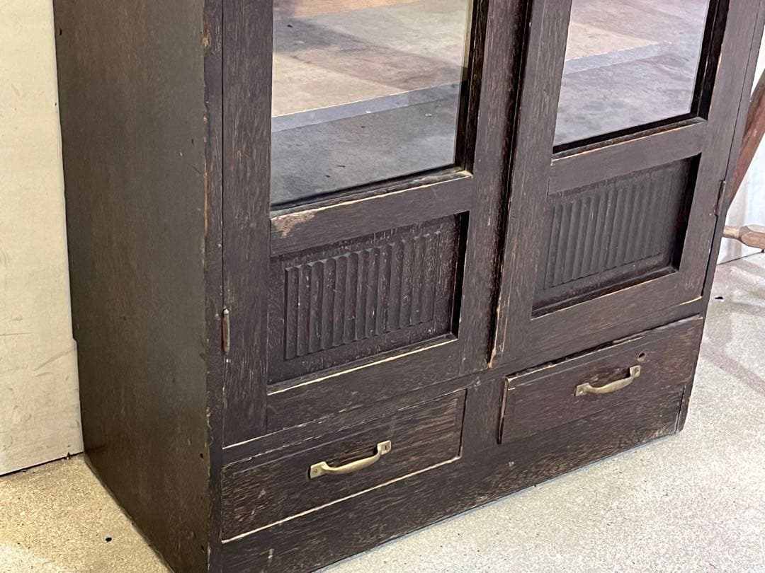 A*K様 アンティーク木製キャビネット ダークブラウン ガラス扉