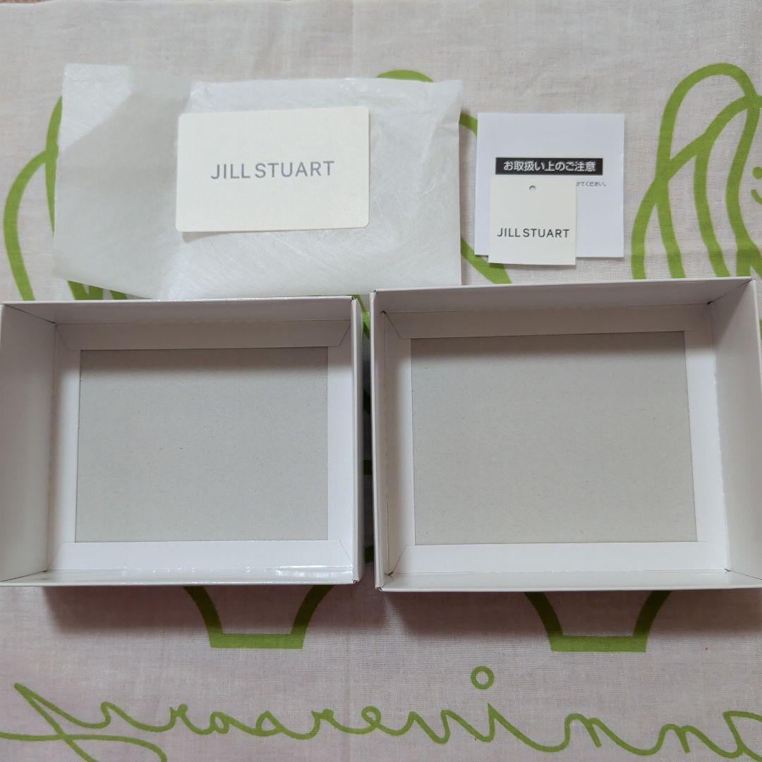 タイムセール　新品・未使用品　ジルスチュアート　三つ折り財布ルナティ アイボリー