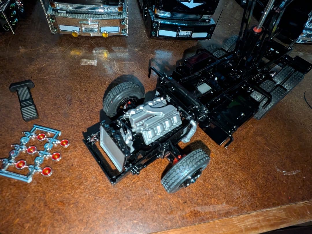 海峡道塾ベース 黒塗りダンププラモデル