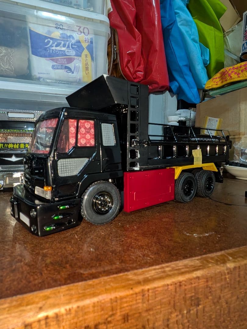 海峡道塾ベース 黒塗りダンププラモデル