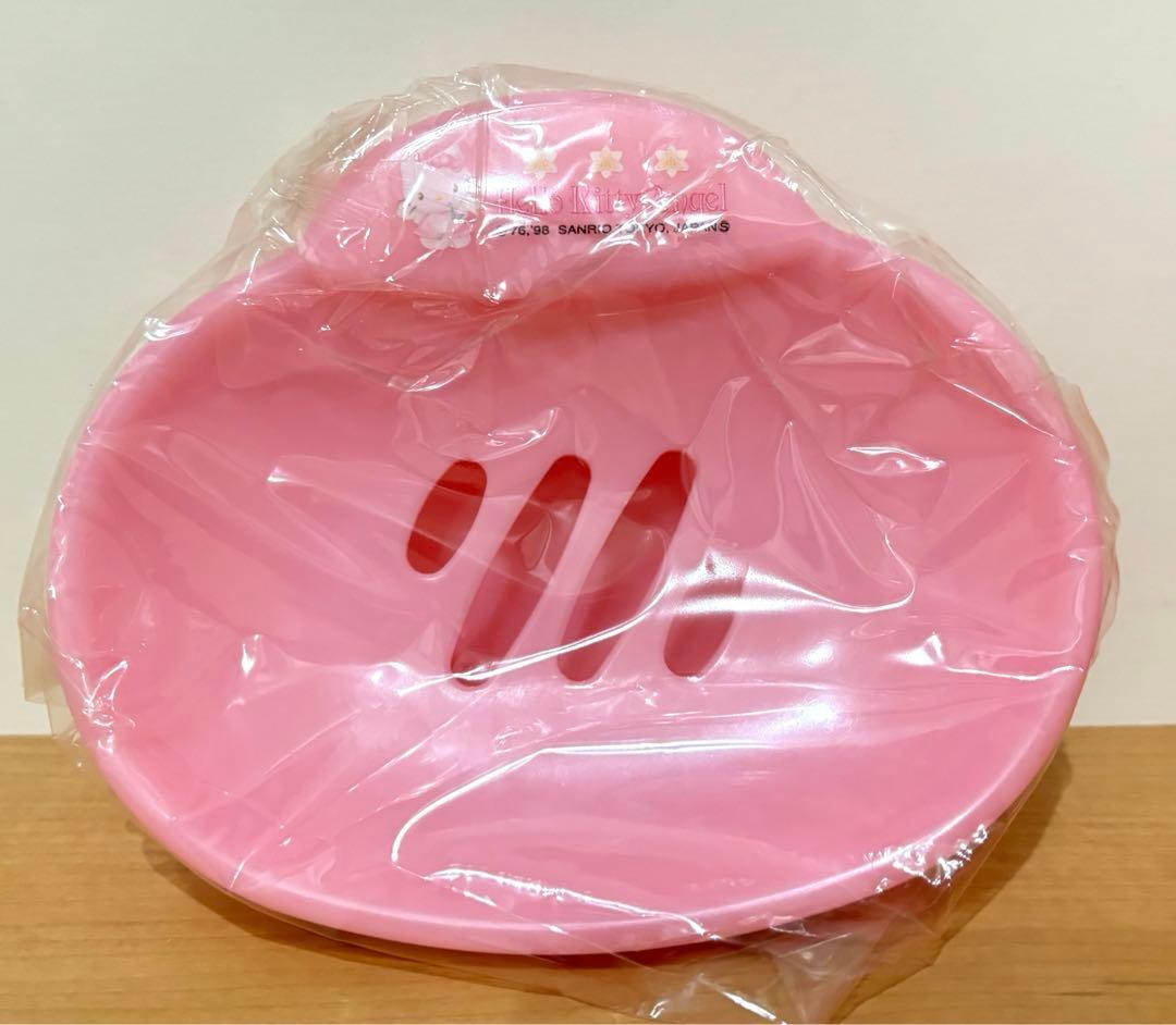 サンリオ　ハローキティ　ハンドソープボトル　石けん台　歯ブラシスタンド　レトロ