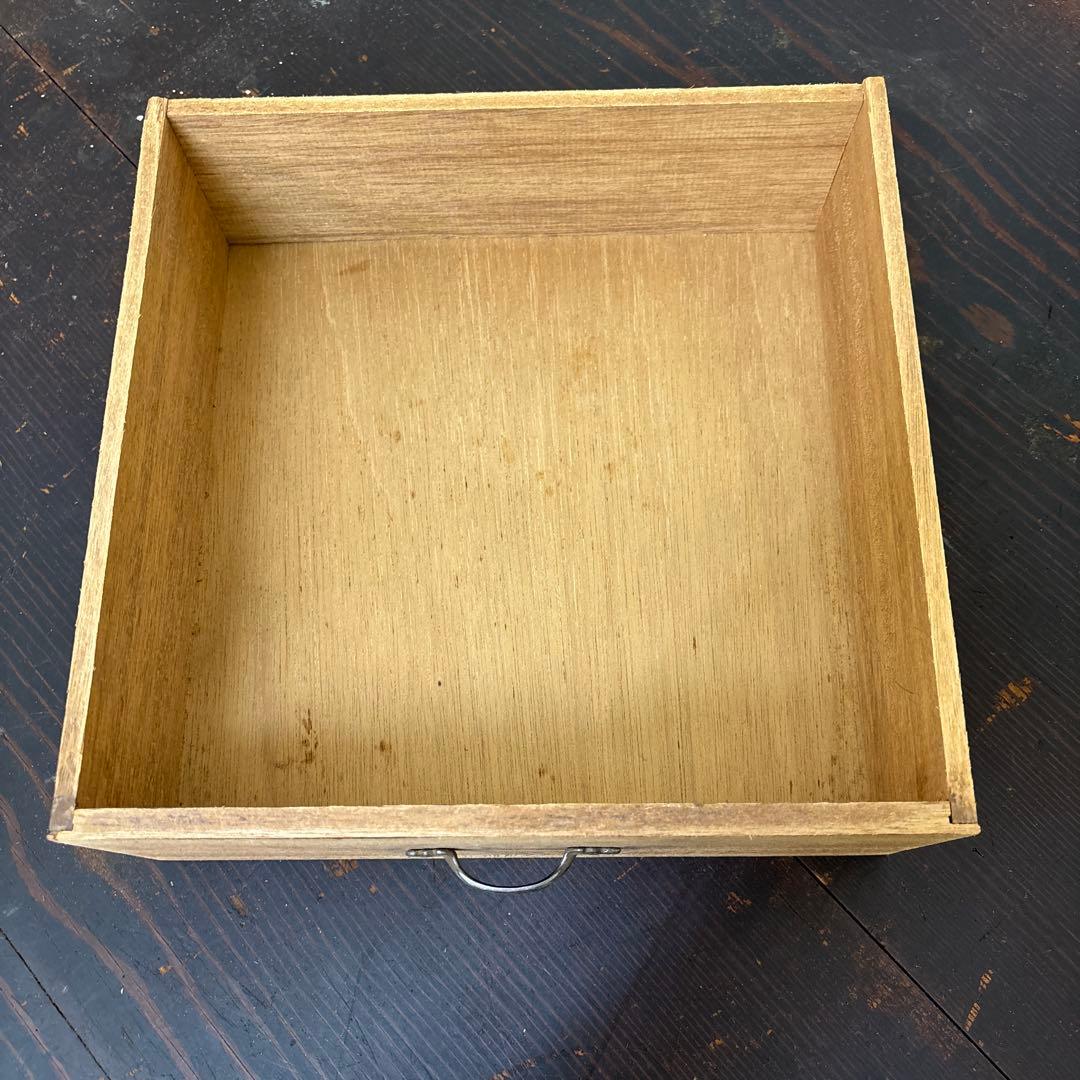 レトロ　剥離　木製4段引き出し収納 無垢材／アンティーク　古道具