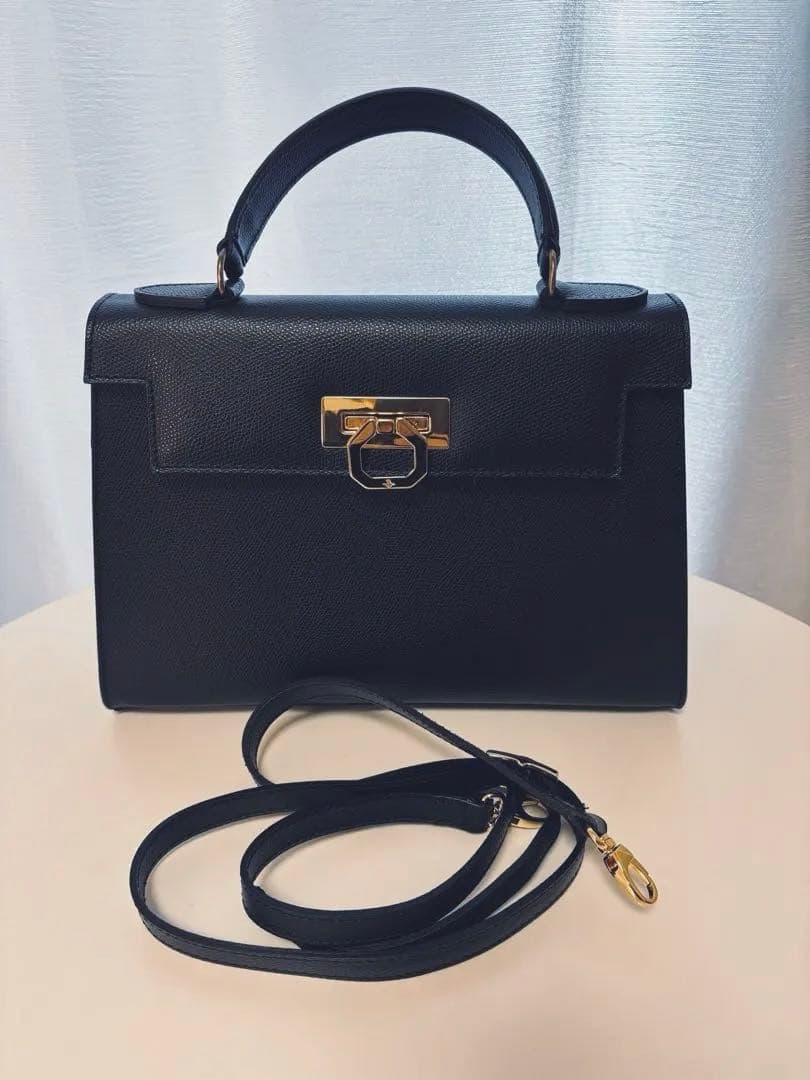 カルボッティ　エレナ