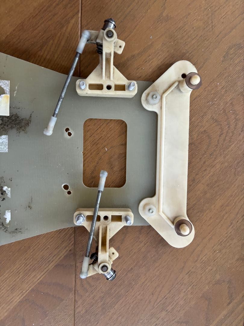 アソシエイテッドRC10L