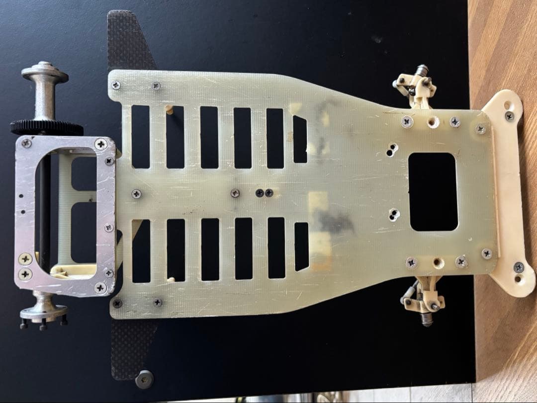 アソシエイテッドRC10L