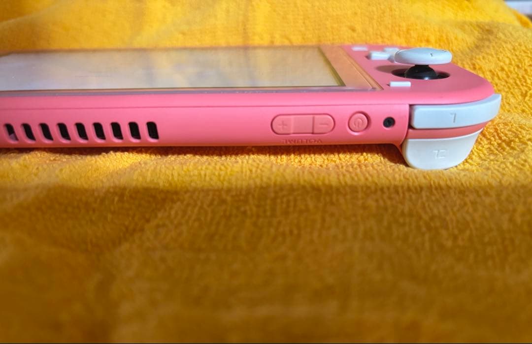 Nintendo Switch Lite ピンク