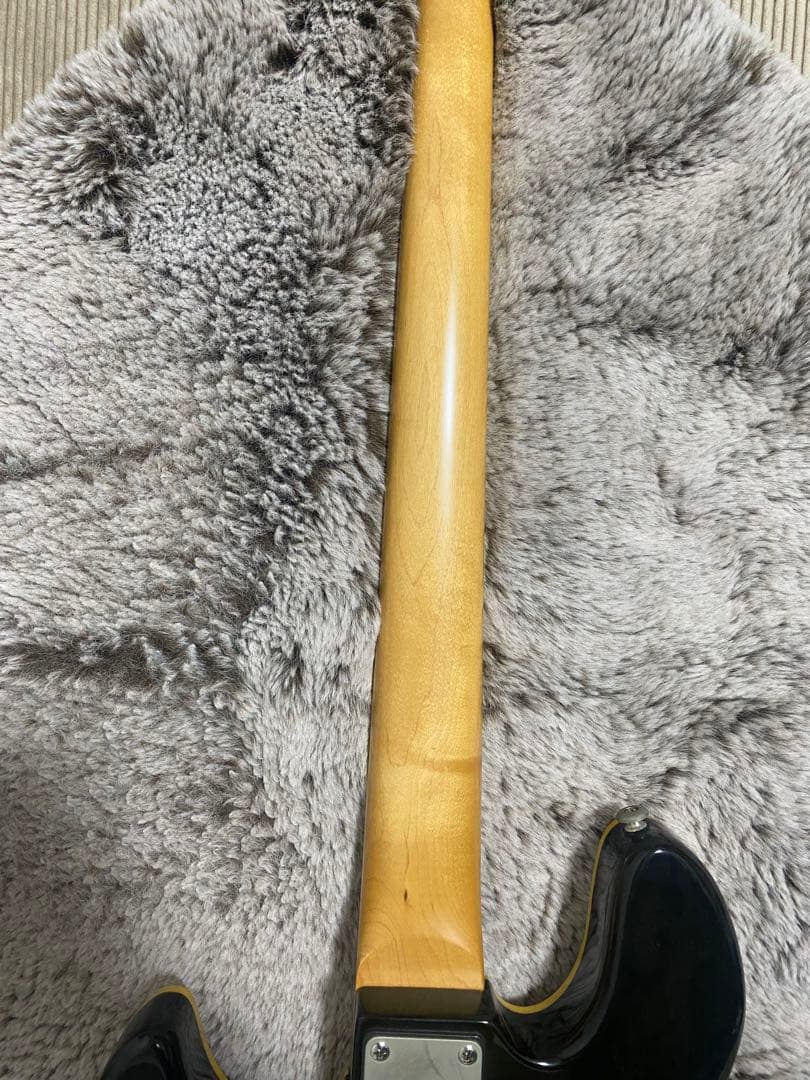 ベース CLIVE Sanctus M400