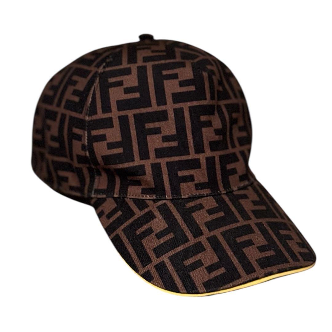 FENDI ロゴパターン ベースボールキャップ