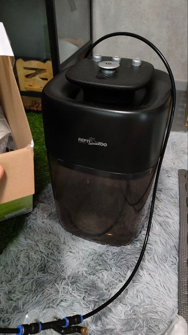「爬虫類用」湿度調節器(自動噴水機)