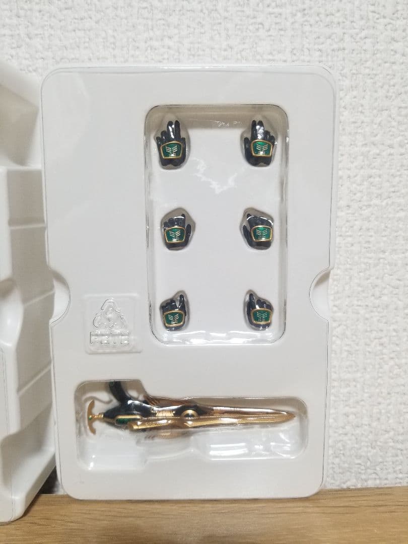 仮面ライダークウガ　真骨彫　ライジングペガサスフォーム