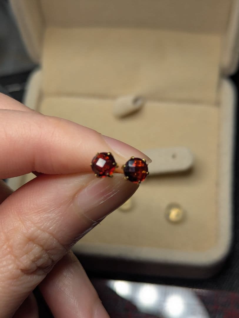 k18 ガーネットピアス