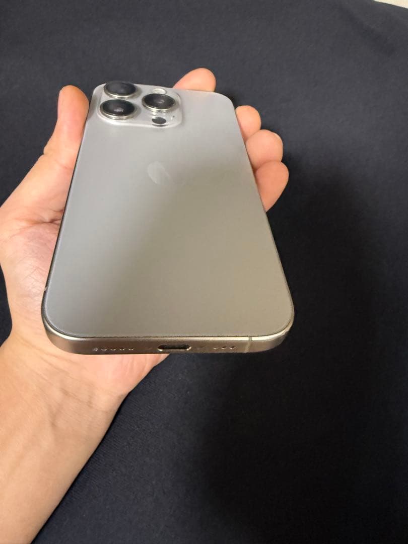 Apple iPhone 15 Pro シルバー 本体