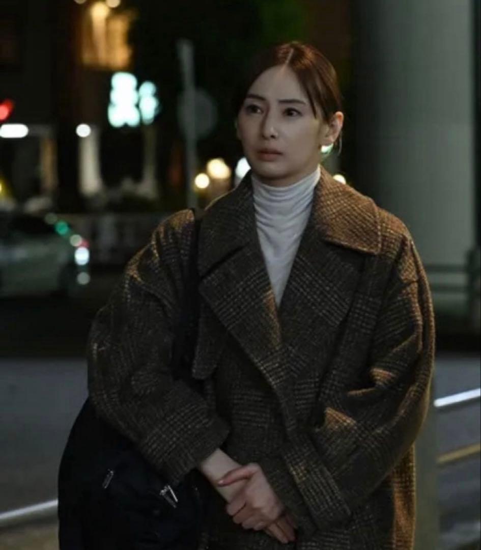 北川景子さん着用 Spick & Span チェック柄ダブルブレストコート