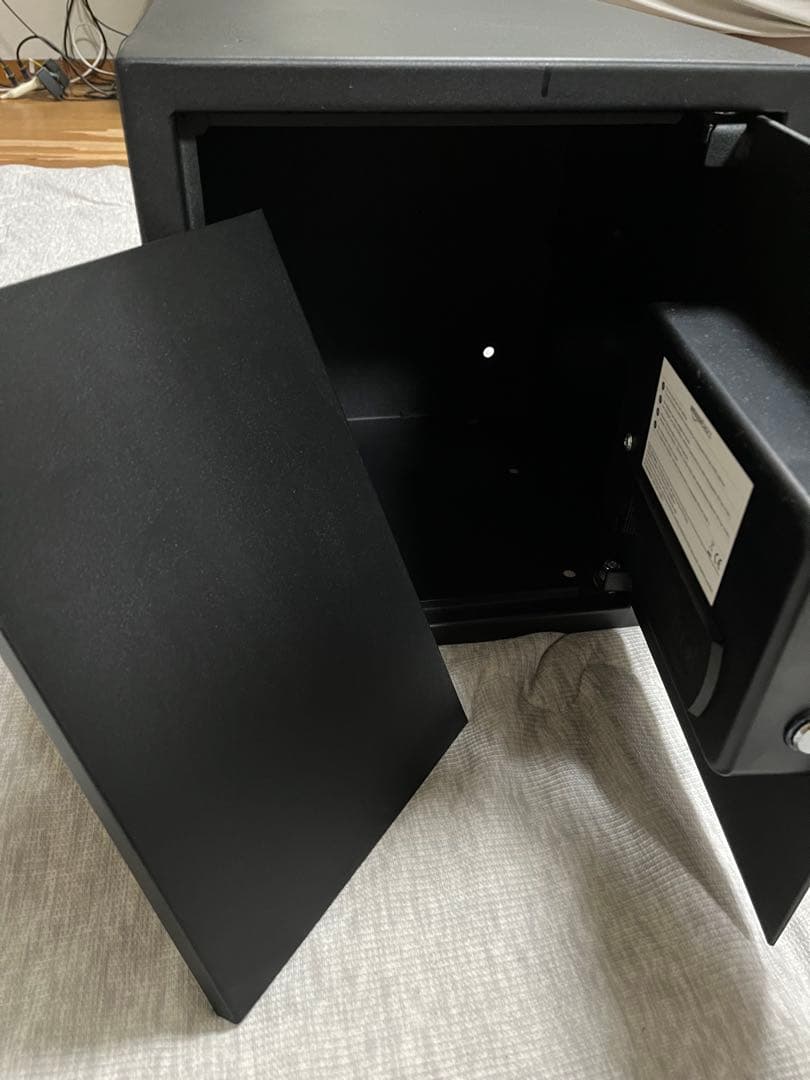 Amazon Basics デジタルロック金庫 ブラック