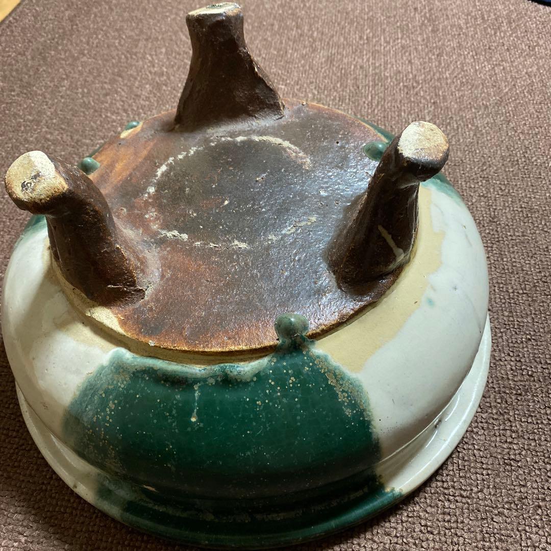 睡蓮鉢　大鉢　脚付き　メダカ鉢　華器