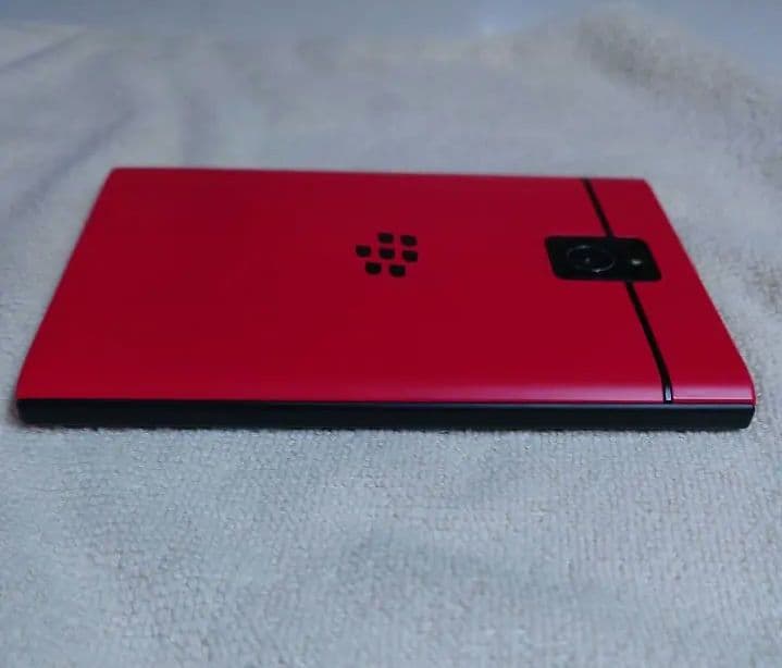 BlackBerry Passport レッド