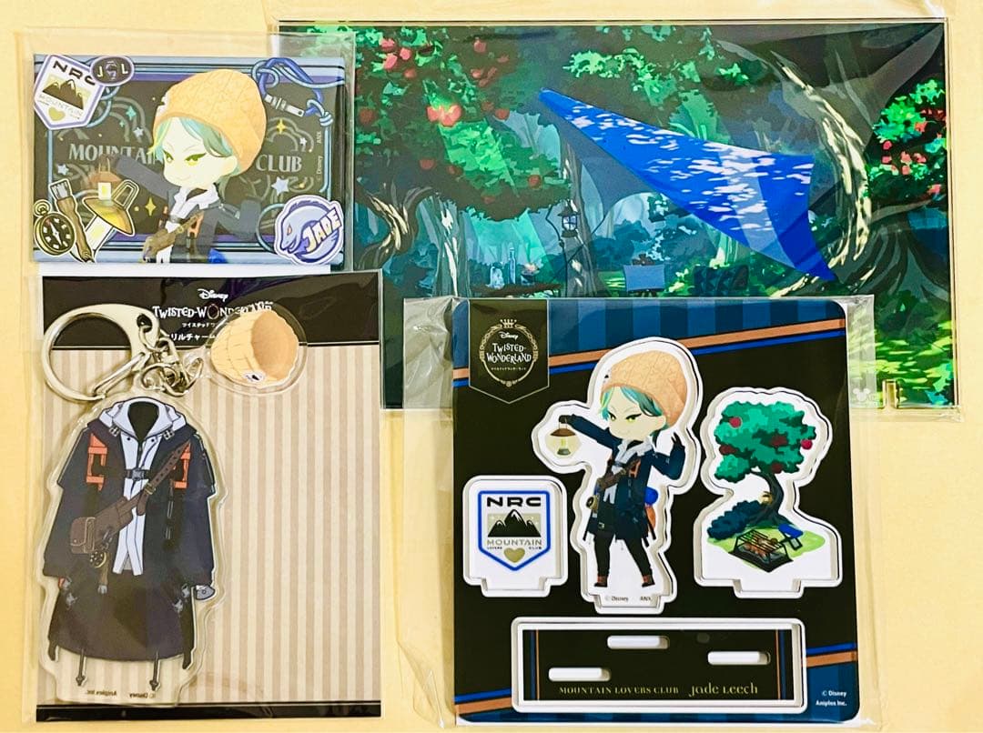 ツイステ クラブウェア 山を愛する会 アクリルスタンド 缶バッジ ジェイド