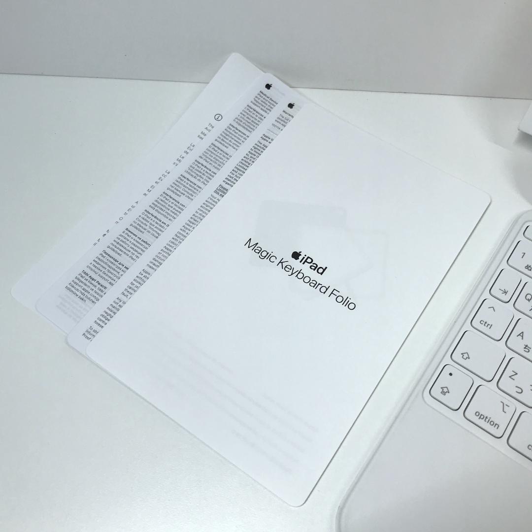 キーボード Apple iPad Magic Keyboard Folio A2695