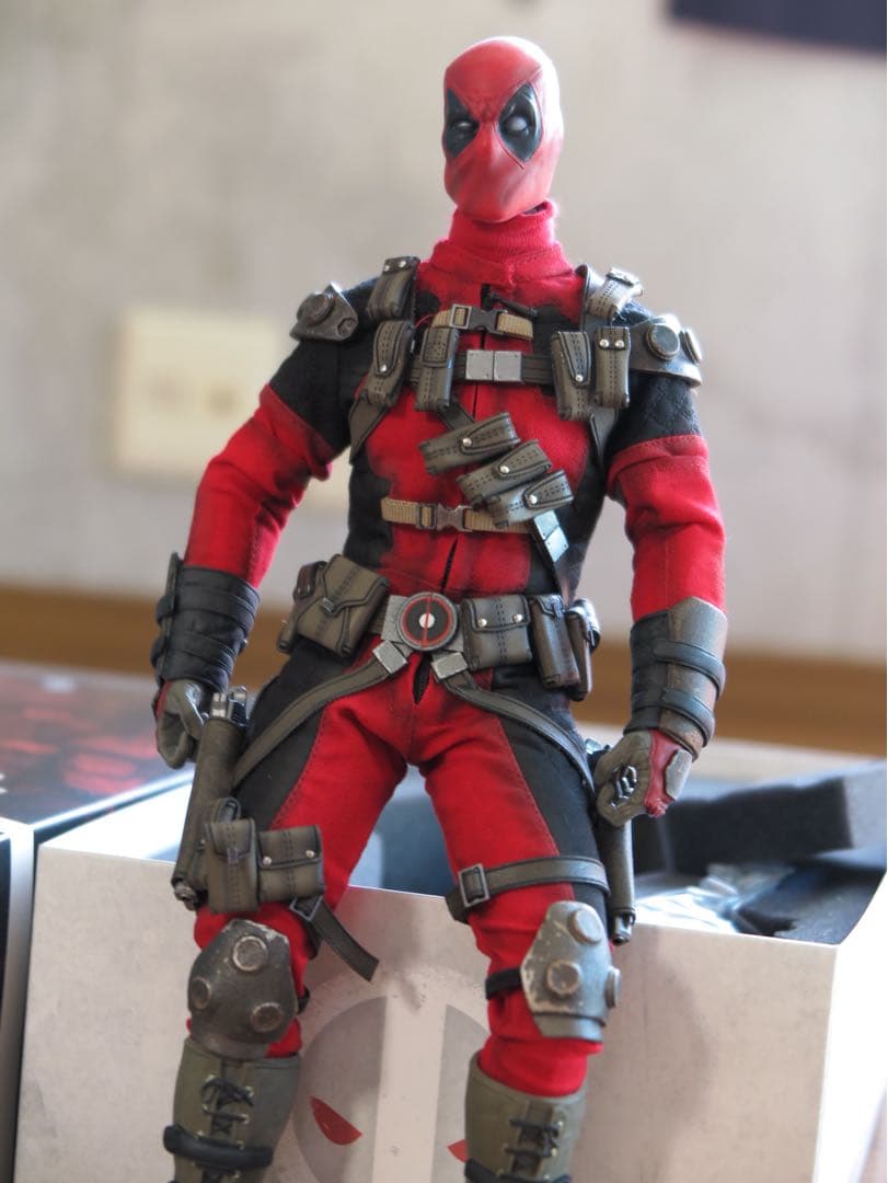 ホットトイズ サイドショウ デッドプール 1/6 フィギュア マーベル