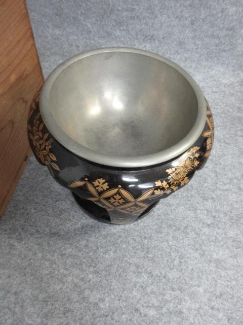 黒塗蒔絵七宝文盃洗台に錫製盃洗箱入り [B25694]