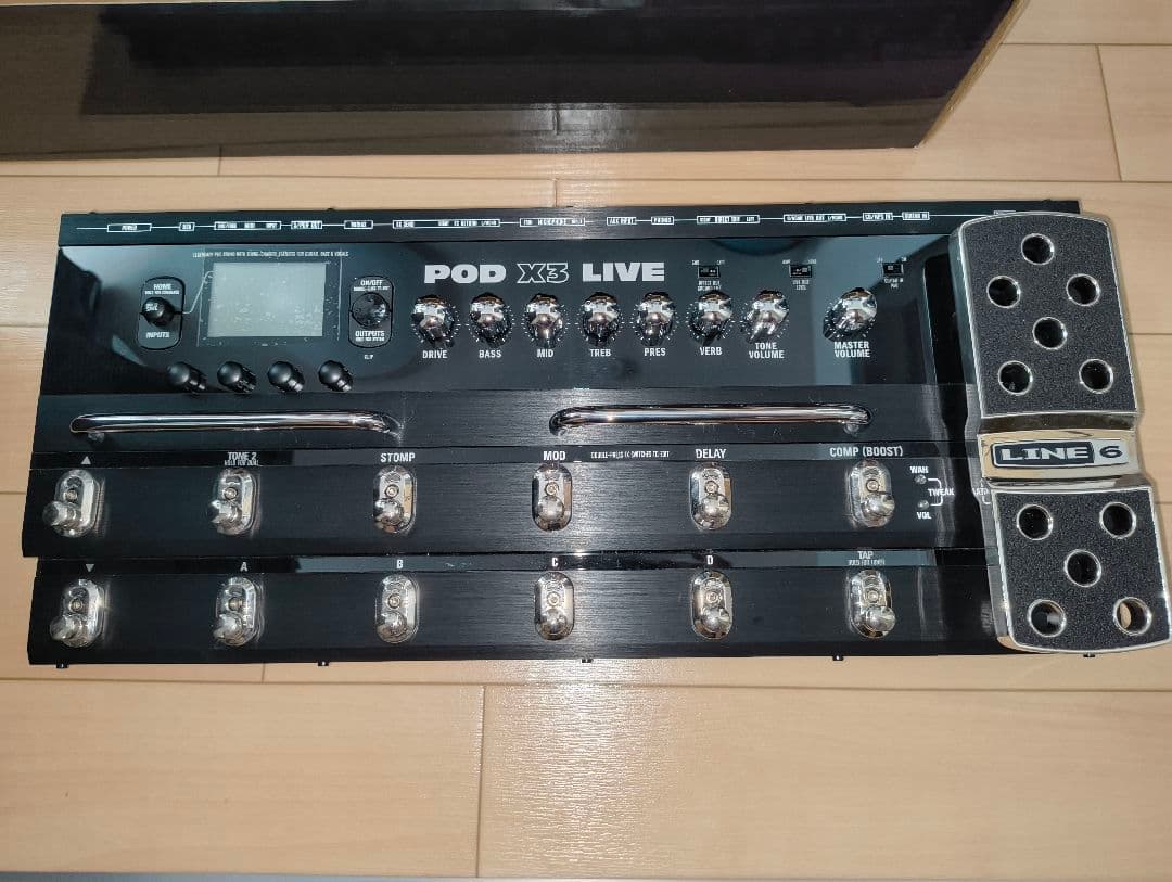 LINE6 POD X3 LIVE 箱、ソフトケース付き