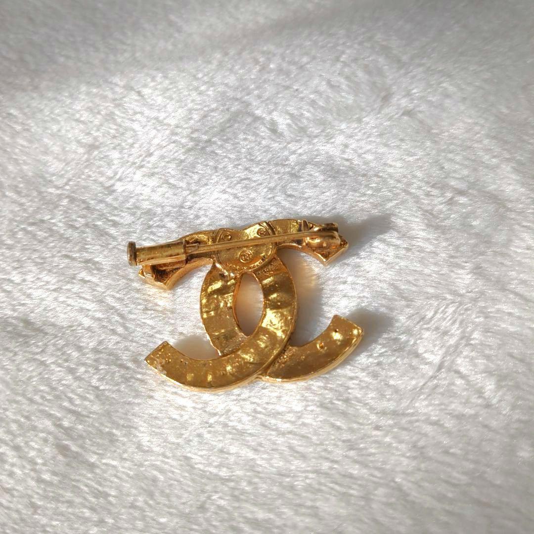 CHANEL ストーン装飾 ロゴブローチ　ゴールド　ヴィンテージ　シャネル