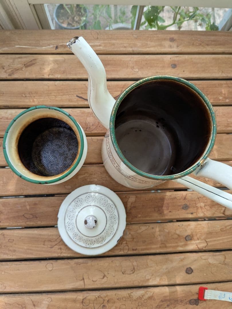 アンティーク　オフホワイト エナメル コーヒーポット