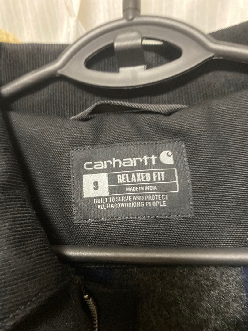 カーハート　デトロイトジャケット　ブラック　Sサイズ