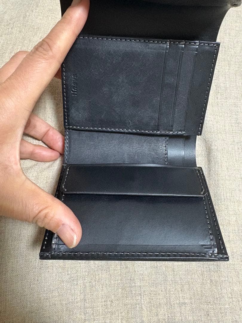 SAFUJI サフジ　二つ折り（ホック）財布
