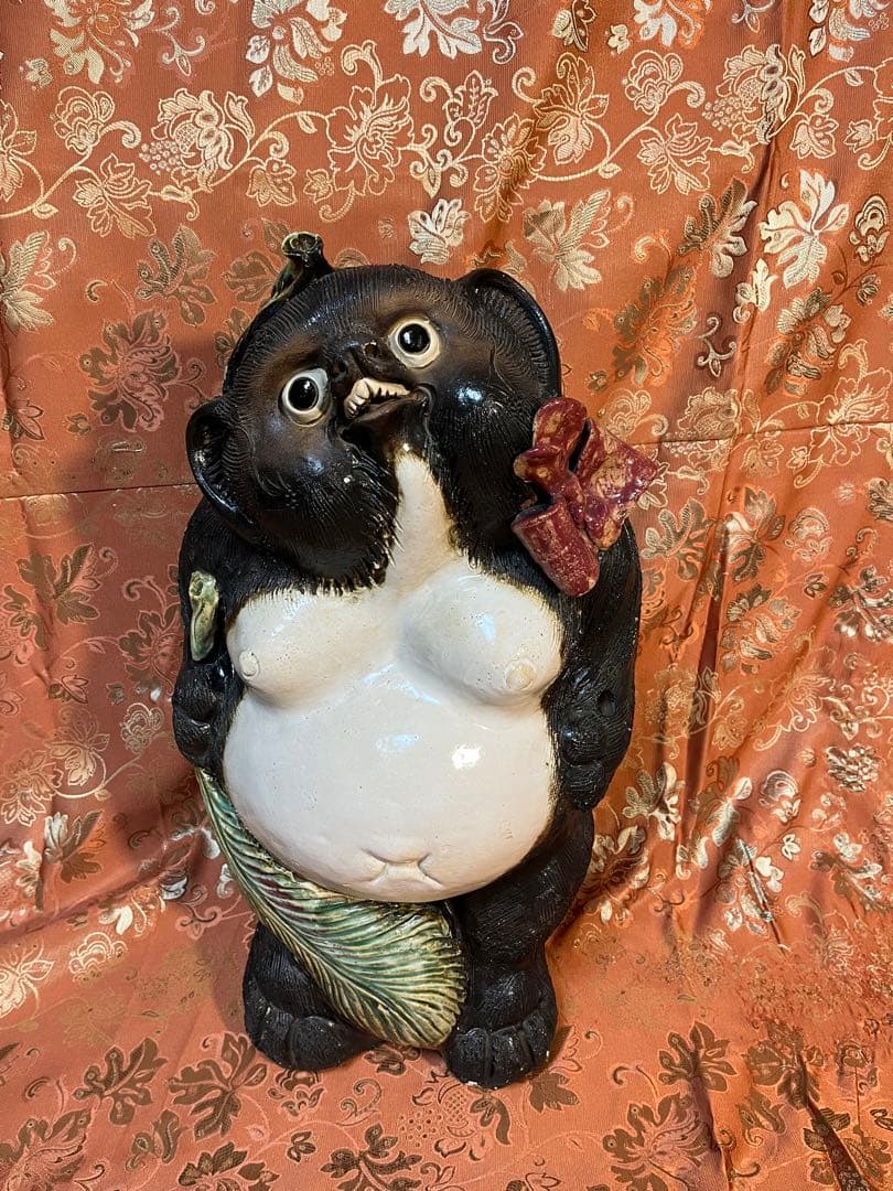 信楽焼　メスダヌキ　めすだぬき　たぬき