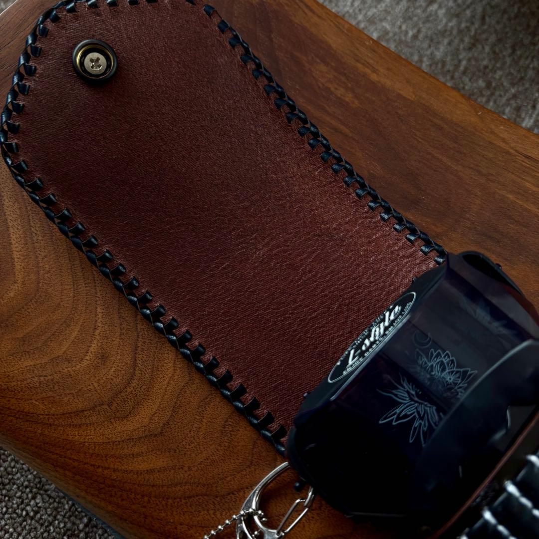 本革　高級　レザー　手縫い　ダーツケース　かがり縫い　コンチョ　クリスタルワン