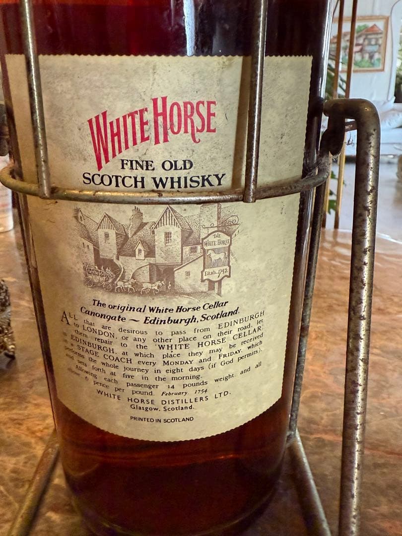 White Horse ホワイトホース　4０年　スタンド付き 値引き可能