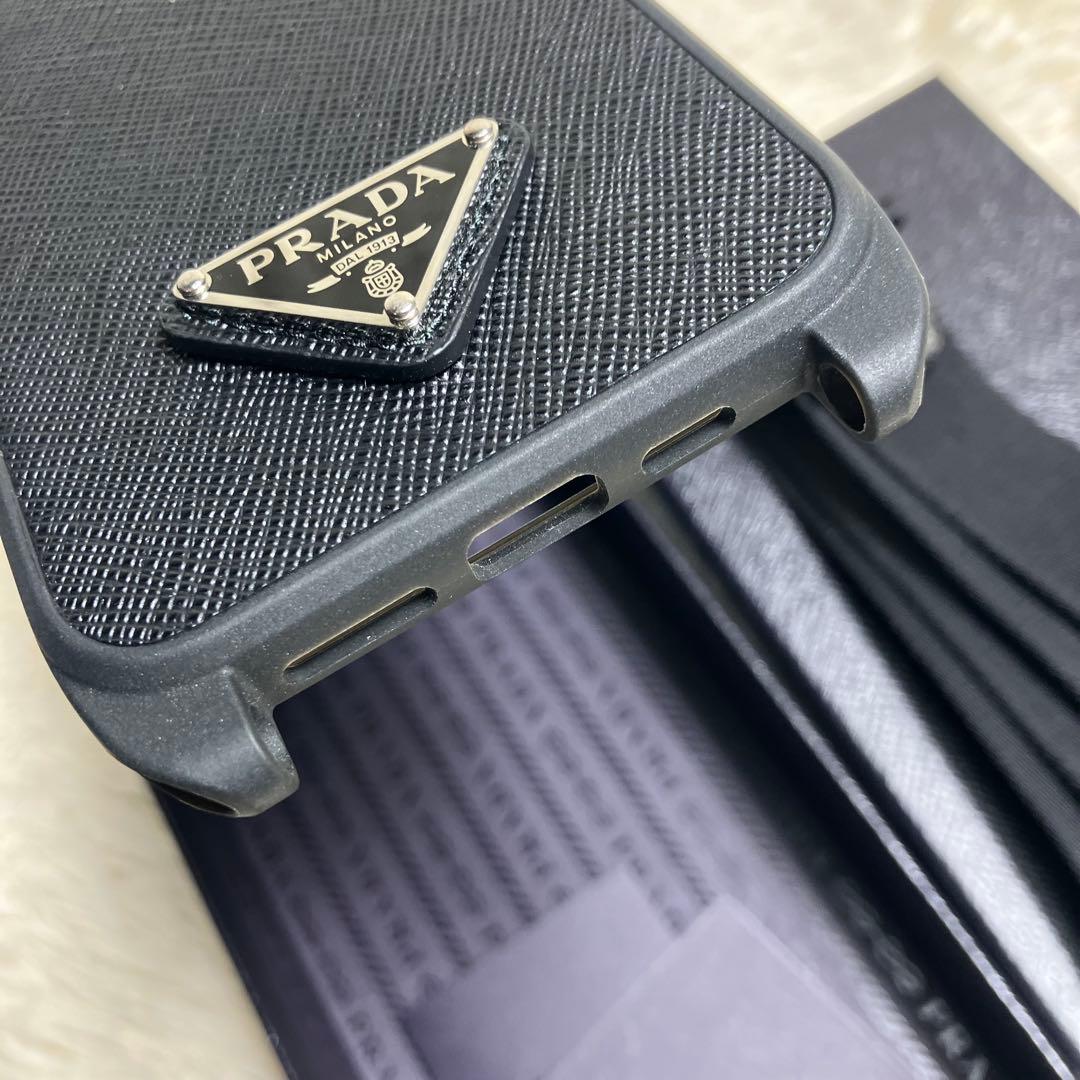【極美品】プラダ スマホショルダー iPhone14pro三角ロゴ 現行