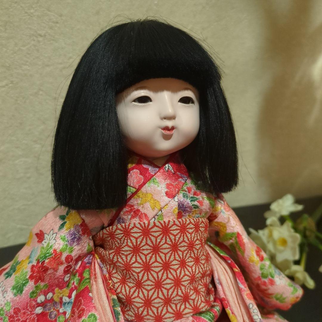 味岡映水作　5号　市松人　赤とピンクの着物