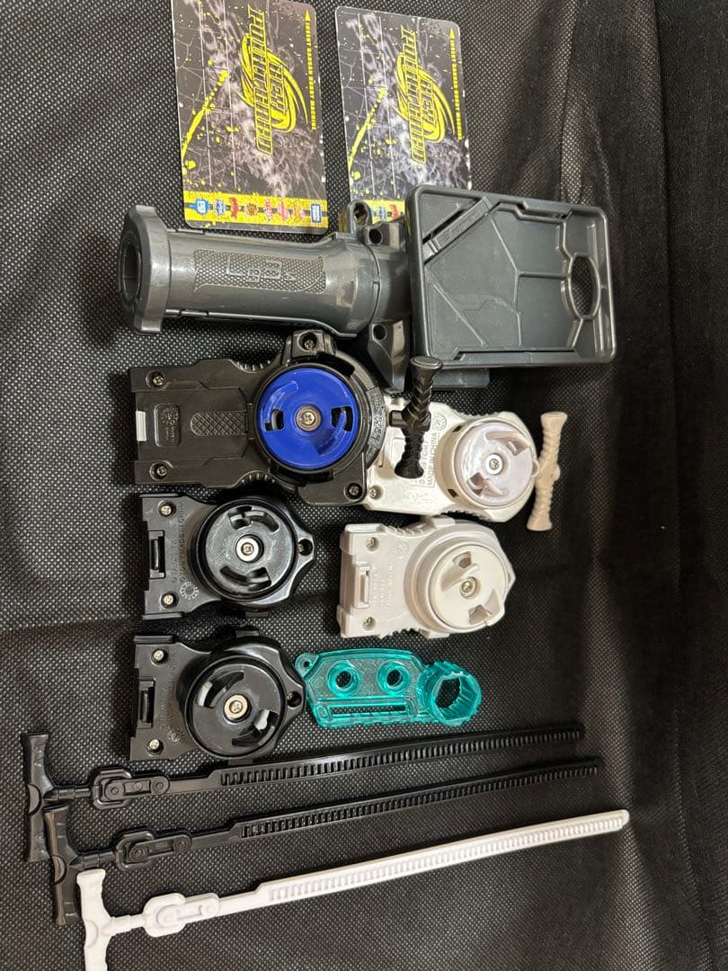 メタルファイトベイブレード まとめ売り 引退品 交換部品・ランチャー付き