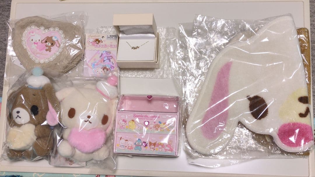 シュガーバニーズ　ネックレス　マット　ぬいぐるみ等