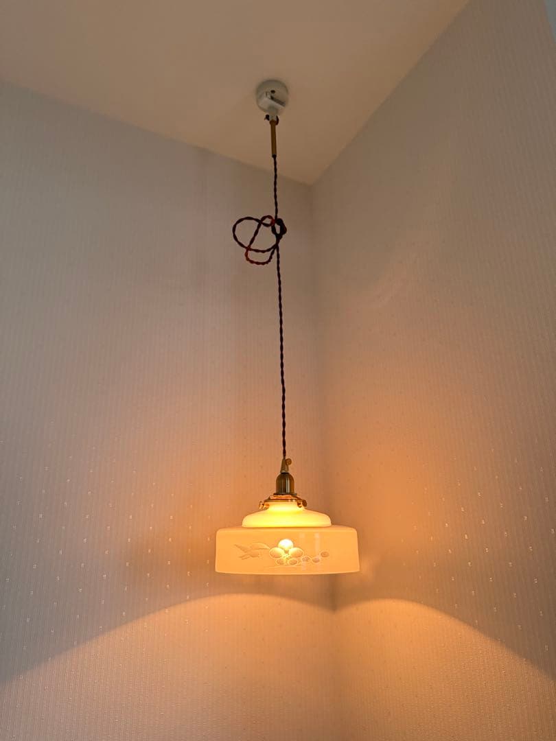 レトロ乳白ランプシェード ランプシェードのみです、電笠 ミルクガラス 和風