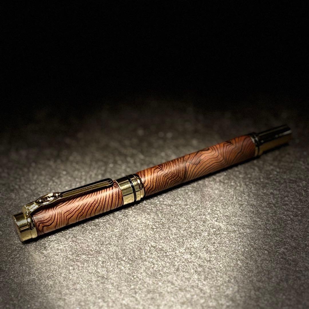 屋久杉（瘤.コブ）超貴重ボールペン。