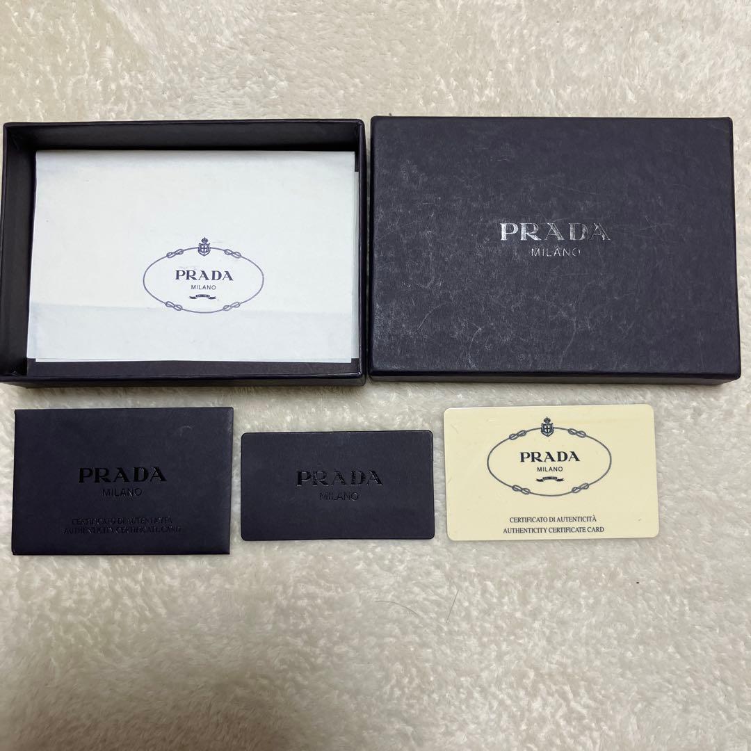 PRADA ケース　（未使用品）　プラダ　小銭入れ