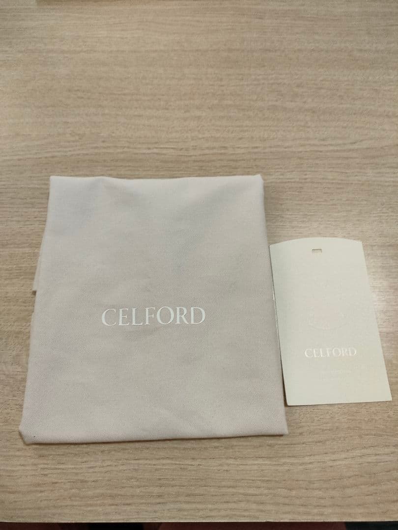 セルフォード　リュタンビジュスタッズポシェット　LPNK