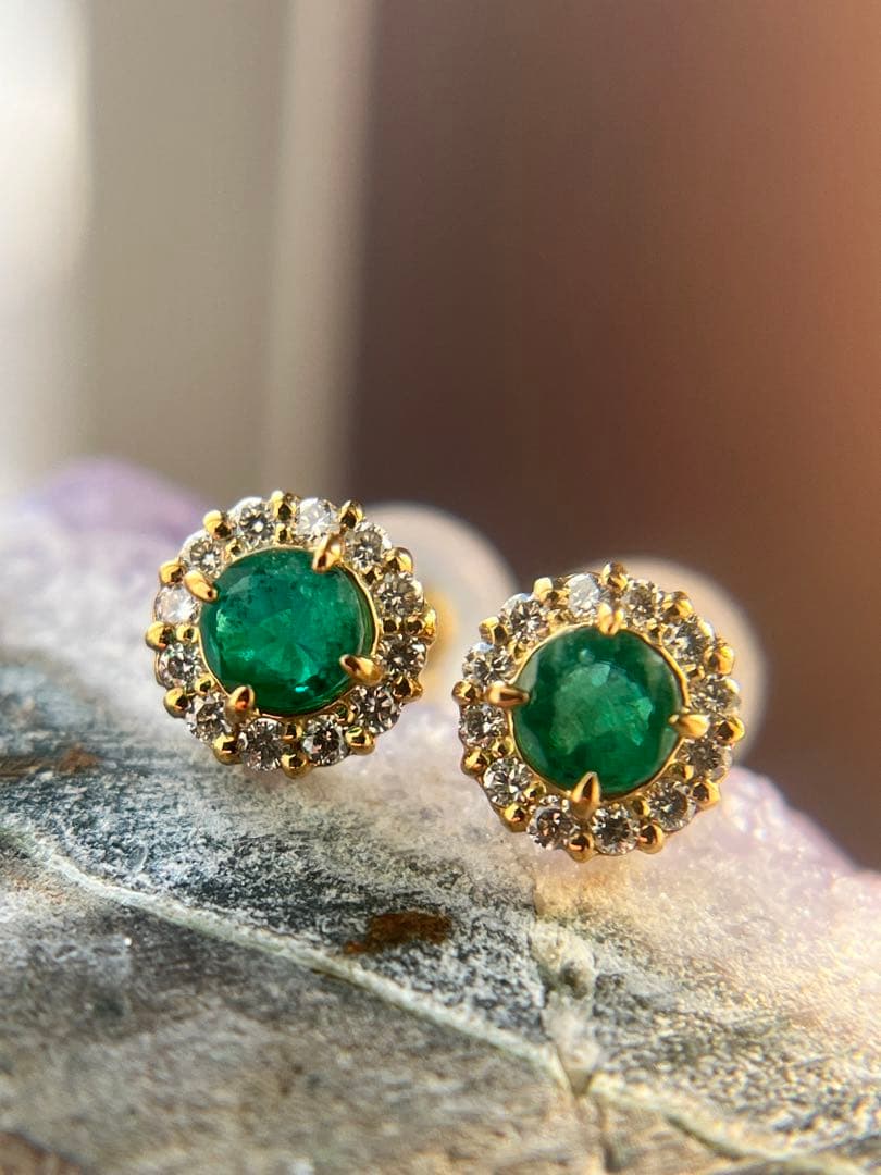 新品K18YGエメラルド0.2ctダイヤモンドピアス