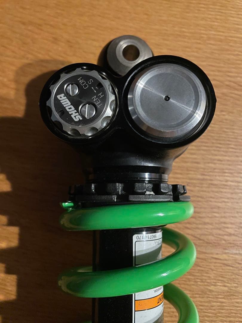 カワサキ　zx4rr 2025年式　リアサスペンション