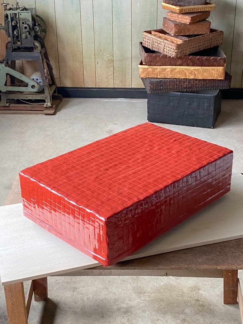 【竹細工】つづら一閑張り　衣装入れ（小）　朱色