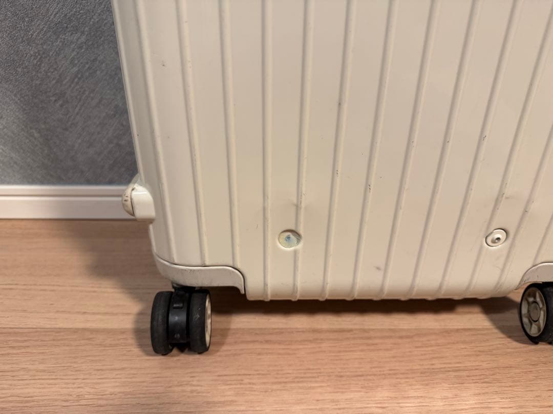 【値下交渉可能】RIMOWA ユナイテッドアローズ別注 ECRU 32L