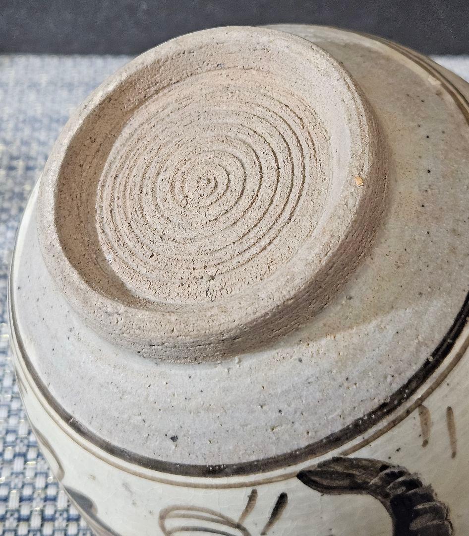 中国古陶磁　南方系　東南アジア古陶磁　磁州窯系　宋胡録　安南　蟹と海老の図　茶碗