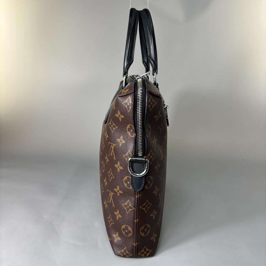 極美品 ルイヴィトン モノグラム マカサー ポルトドキュマン M54019