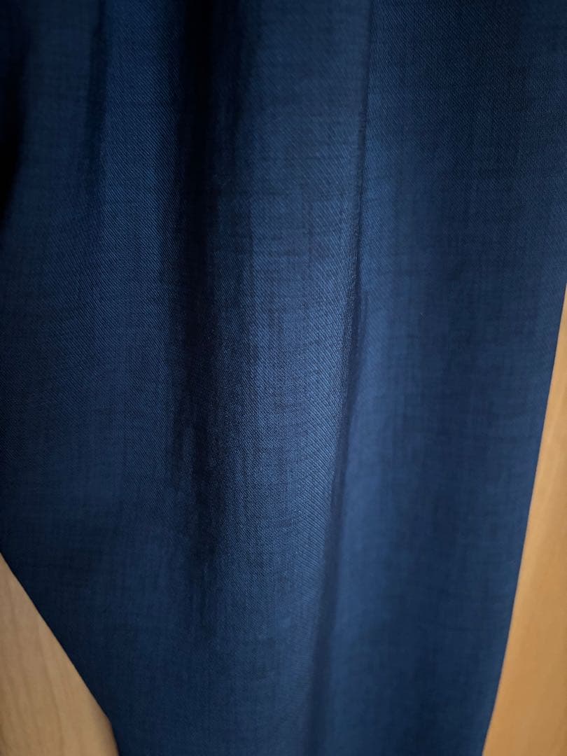 NO CONTROL AIR スパンポリエステルドレープカルゼ テーパードパンツ